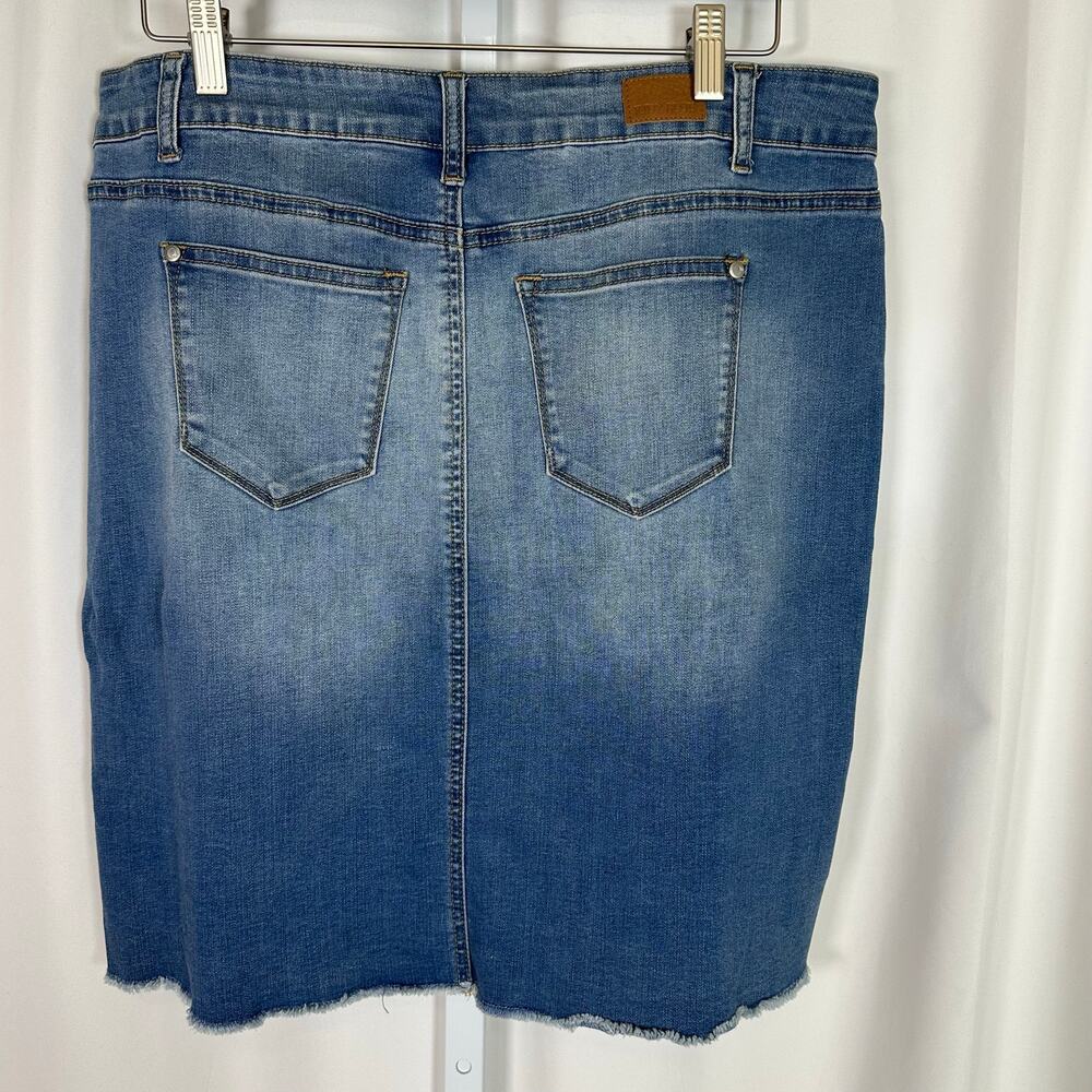 Judy Blue Raw Hem Distressed Stretch Denim Mini Skirt Sz 1XL Festival Streetwear - Picture 5 of 11